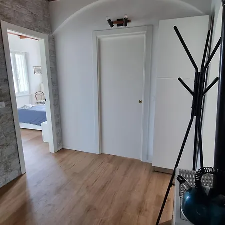 Apartment Evergreen House - Japartments Genoa