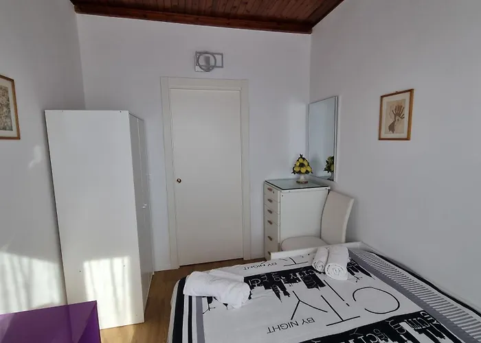 Evergreen House - Japartments
